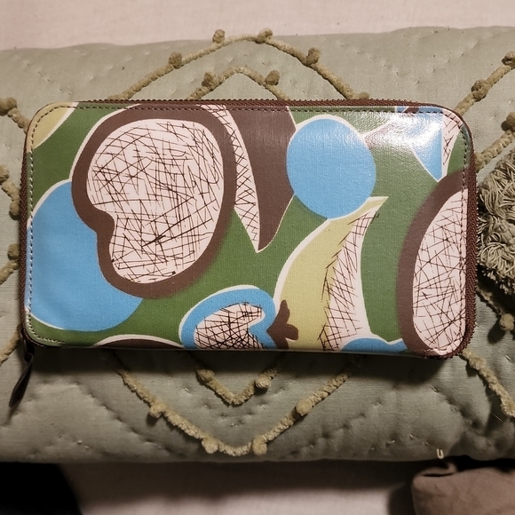 Boden Continental Zippered Wallet NWOT - Picture 2 of 4